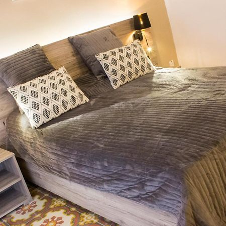 Budget Room 1 Floor Private Bathroom Ground Floor 비르구 외부 사진
